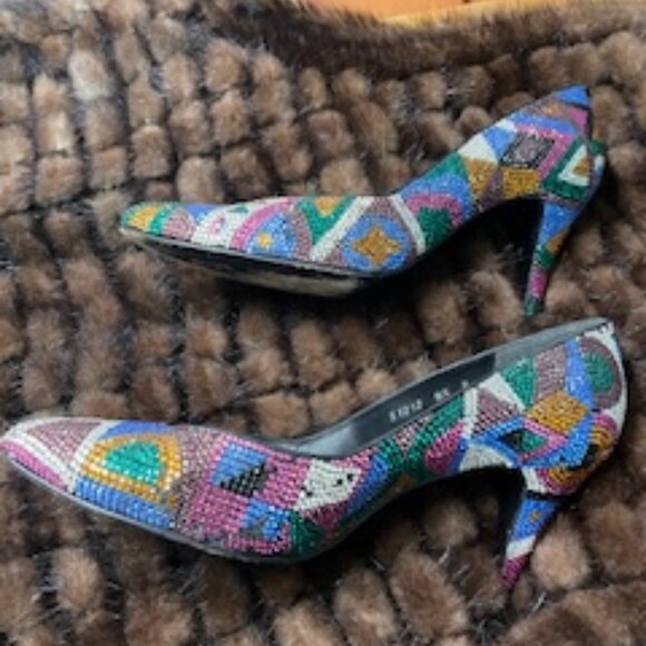 Stuart Weitzman Vintage Heels - Picture 3 of 3